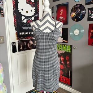 Women’s plaid black and white dress